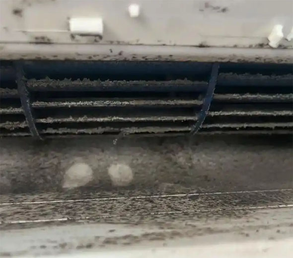 宁德空调吹的风有股烧焦味是怎么回事